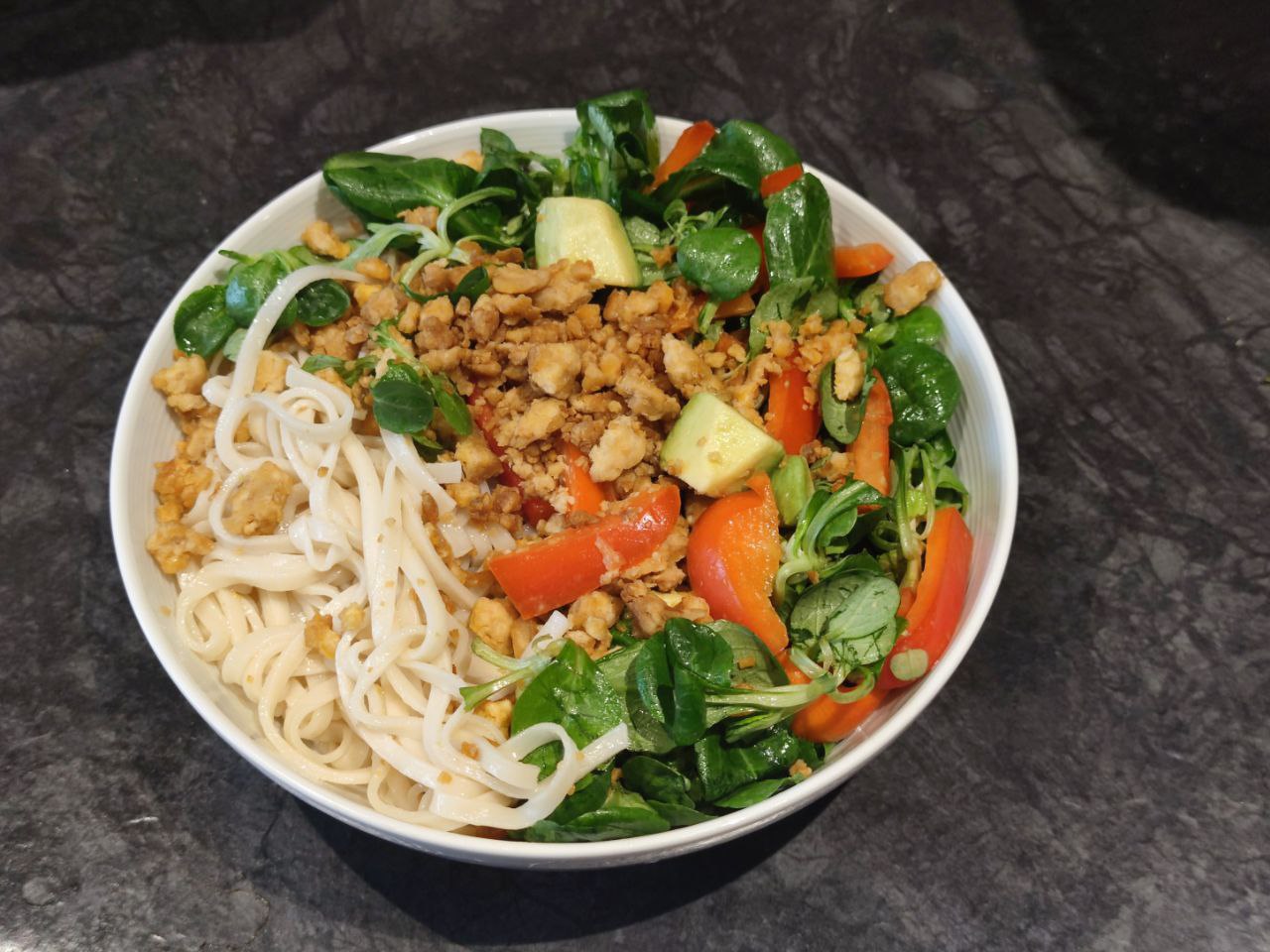 Noodles with tempeh mince